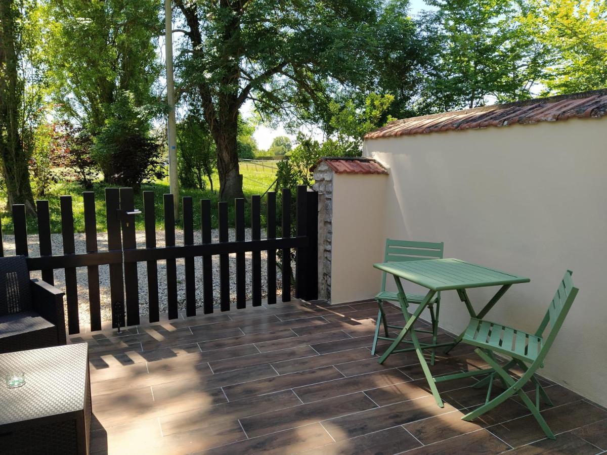 L'Oree De Giverny Limetz Buitenkant foto